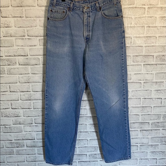 Men’s Levis 509 Relaxed Straight Fit jeans - Picture 2 of 11